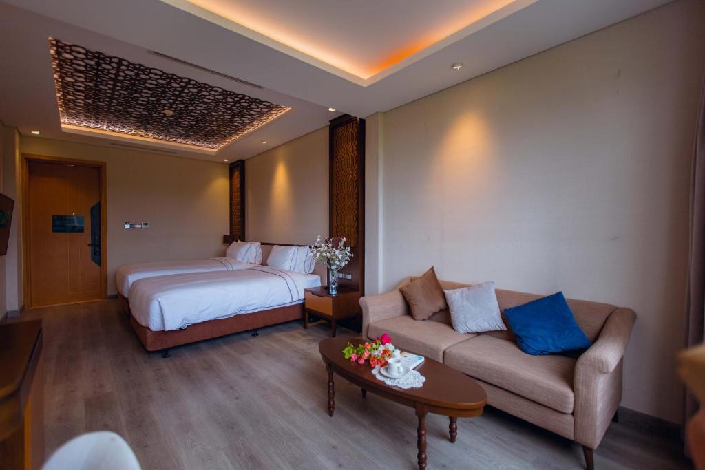 lịch trống Oceanfront villa Nha Trang