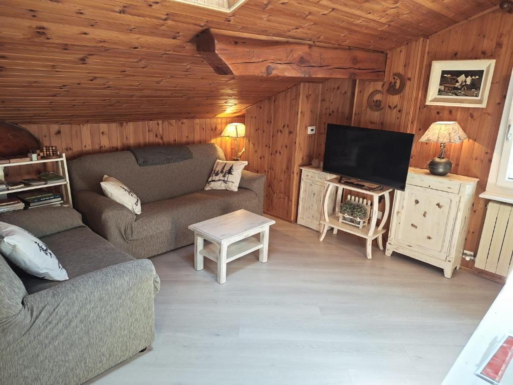 Graziosa mansarda rustica - CIR VDA 0038, Aosta