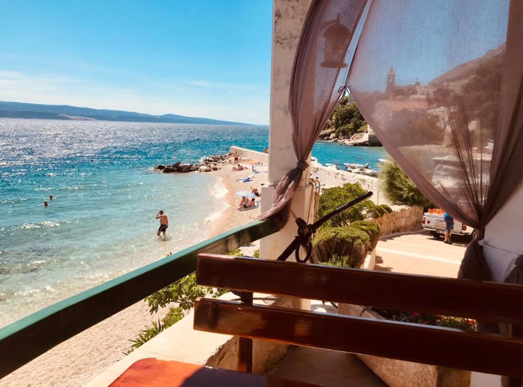 Pixie dust for Two, Pisak