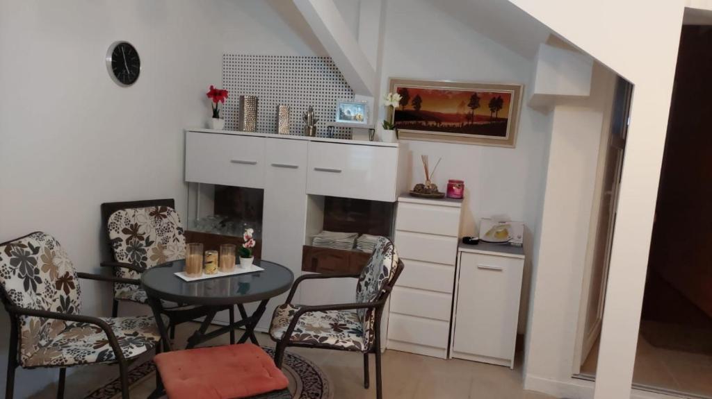 4 Room - 2 story Apartment Kuckovic - 5