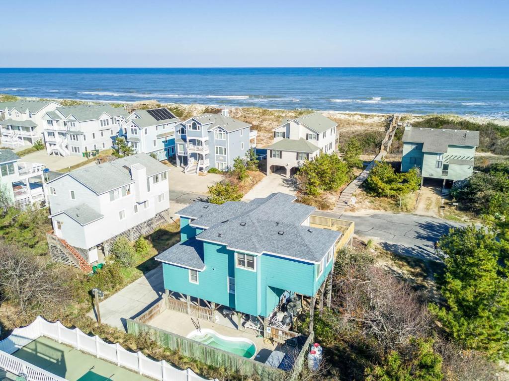 Cool Change - C7850, Corolla