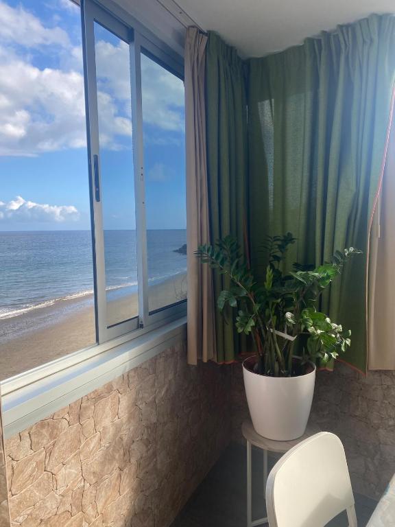 Seaside accommodation in Playa del Aguila, Maspalomas