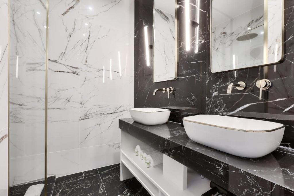 Beautiful 2BR in City Center of Paris - 4