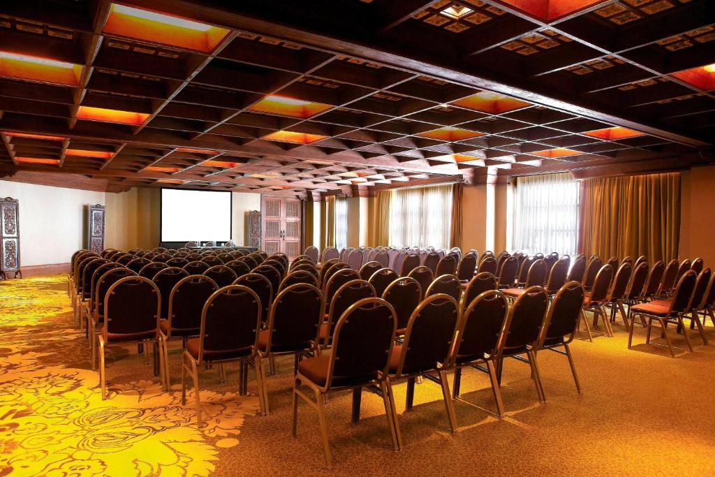 Tárgyalóterem/bálterem