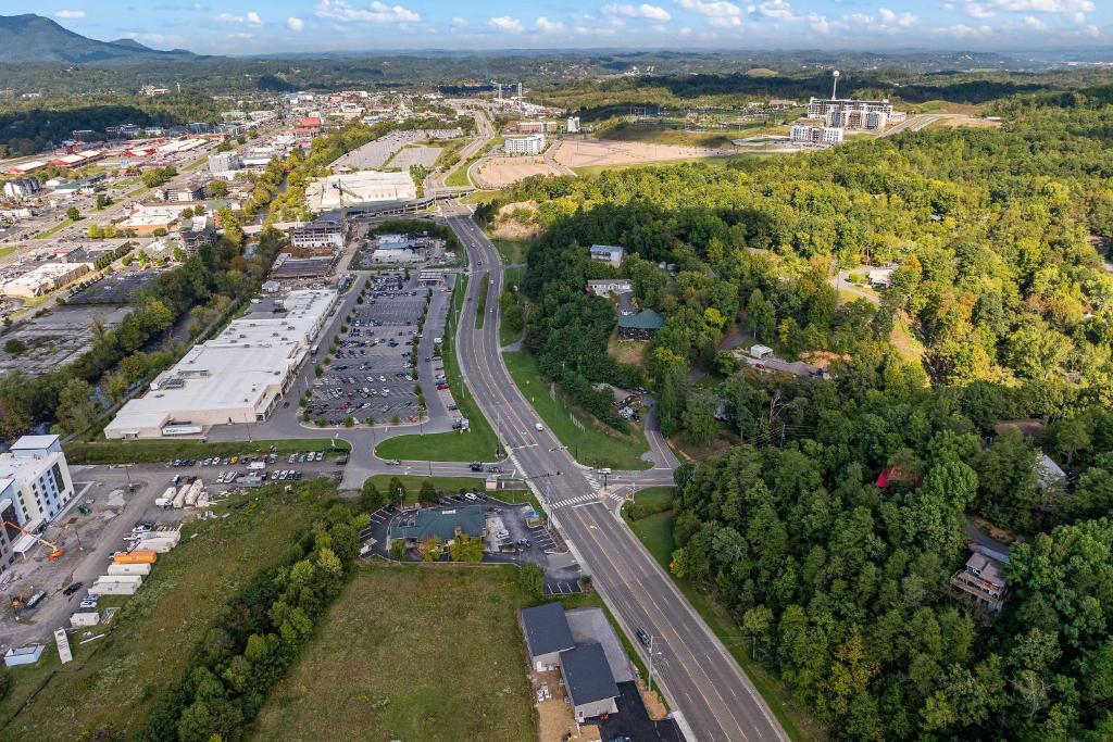 My Happy Place by American Patriot Getaways, Pigeon Forge