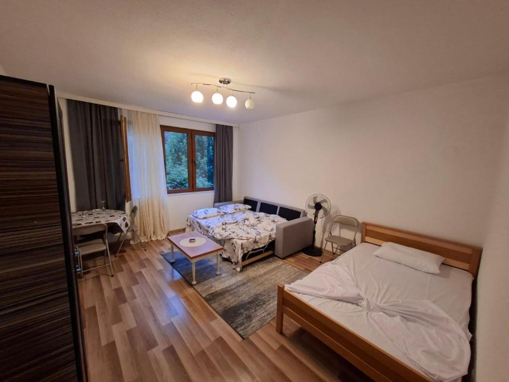 Shadervan apartment, Prizren