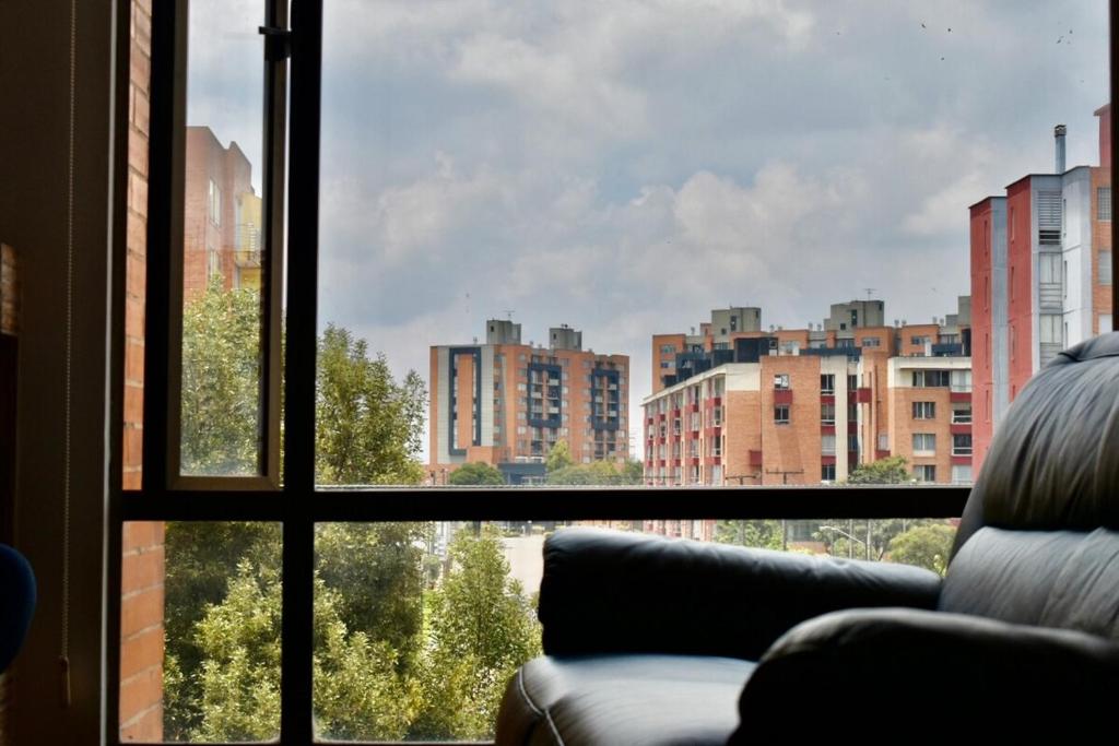 Cozy Bogota apartment 15 min from Airport - 5