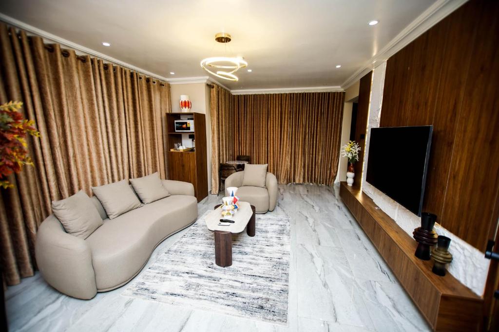 Modern Spacious 1BR Studio Apt with Smart lock, Fast Wifi & Secure parking in Oyarifa, Accra, Accra