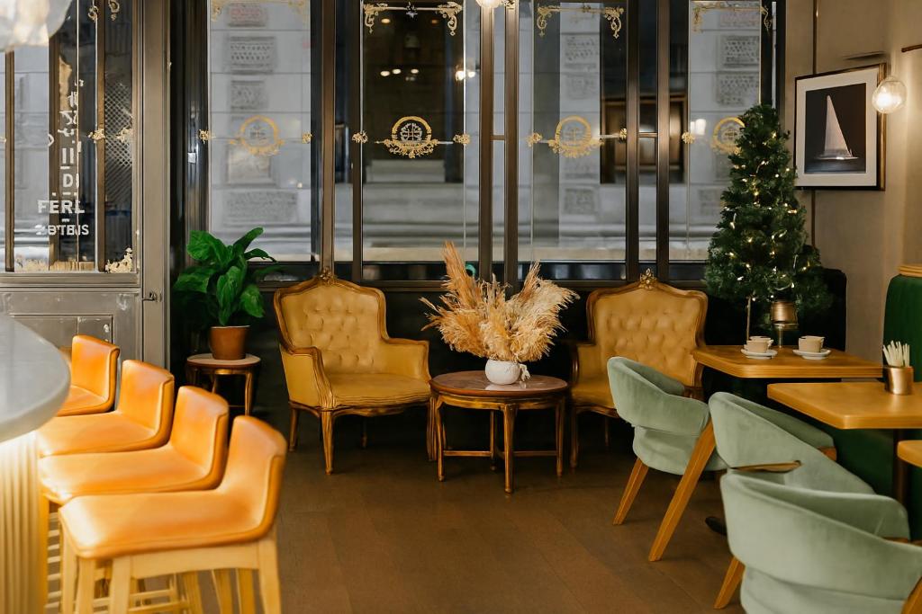 알렉산드르 페라 호텔 (Aleksandr Pera Hotel)