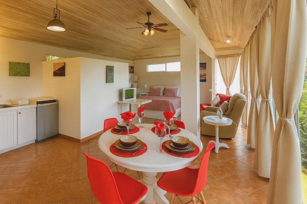 Cottage in Magic Mountain Views, Barrio Jesús