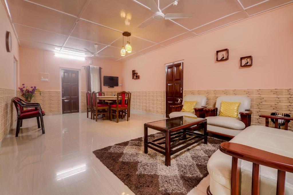 Collection O Trinayan Associates, Dibrugarh