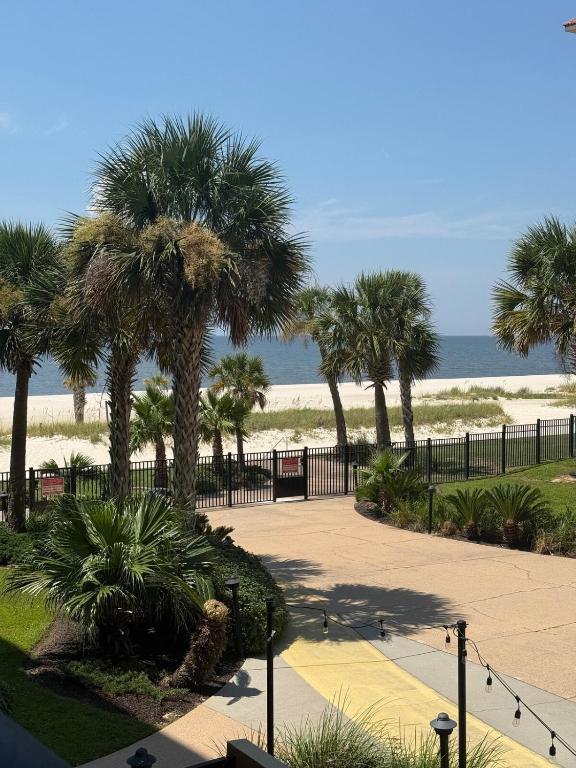 Beachside 1st Floor Condo, Pass Christian