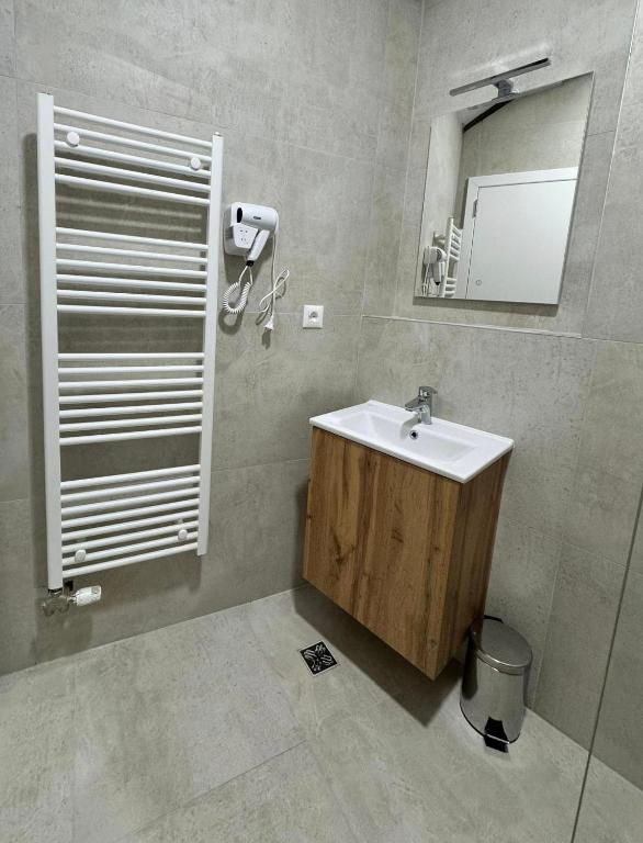 Golden Key Apartments - 4