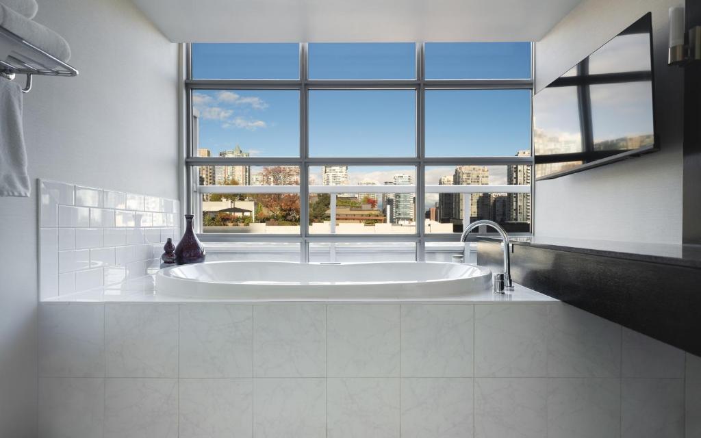 오푸스 호텔 로비 및 바