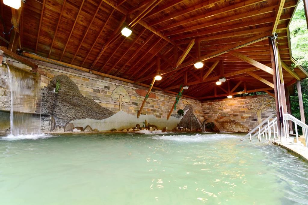 Jenq Yang Hotspring Hotel