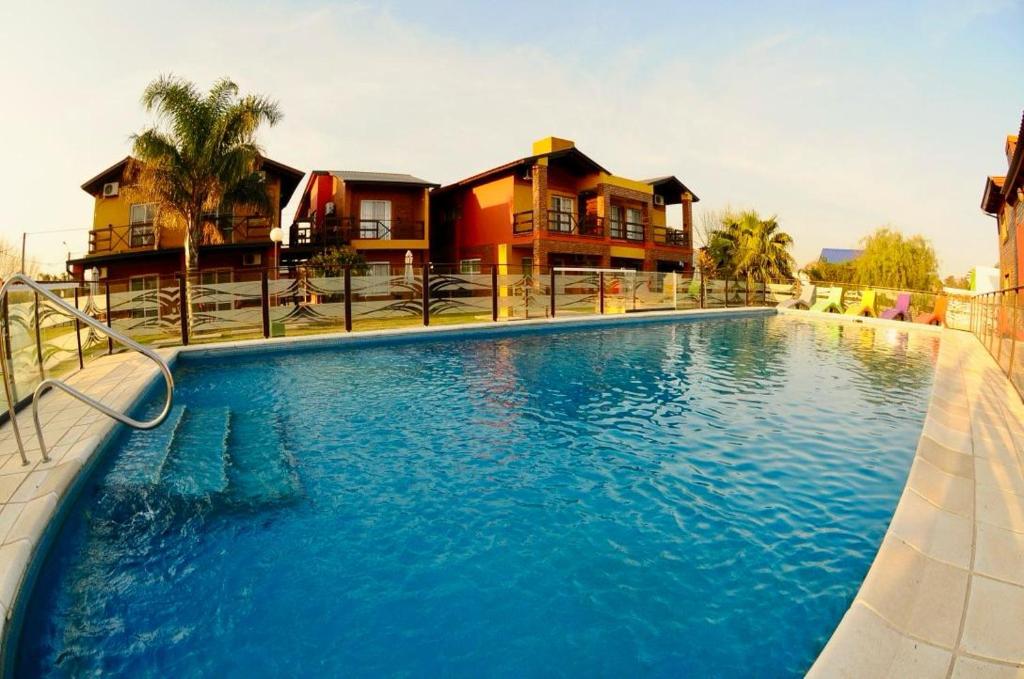 Descansa en Nueva Andalucía- Departamento con pileta y quincho en Miramar - 2