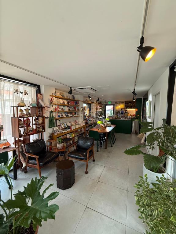 布莱克斯通空间 (Space in Blackstone)