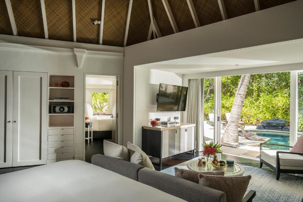 Four Seasons Resort Maldives at Kuda Huraa — Hotel rooms in Kaafu Atoll, Kaafu