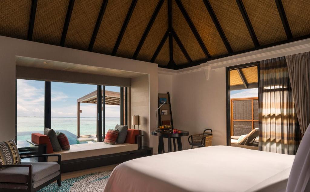 Four Seasons Resort Maldives at Kuda Huraa — Hotel rooms in Kaafu Atoll, Kaafu