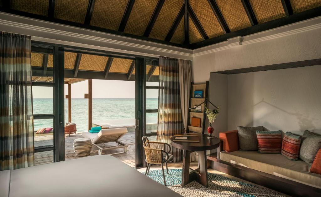 Four Seasons Resort Maldives at Kuda Huraa — Hotel rooms in Kaafu Atoll, Kaafu