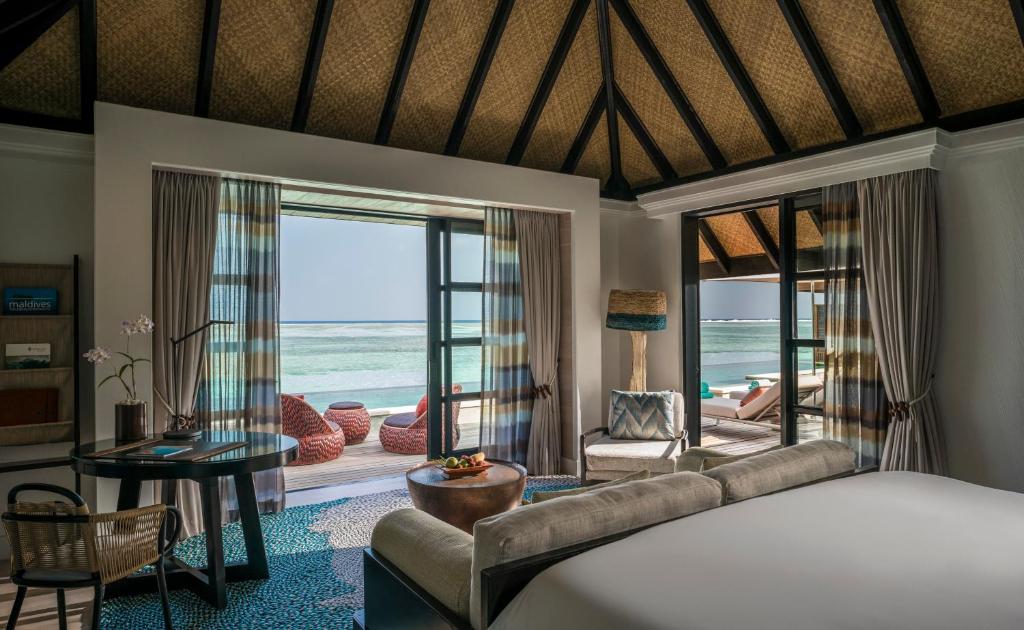 Four Seasons Resort Maldives at Kuda Huraa — Hotel rooms in Kaafu Atoll, Kaafu