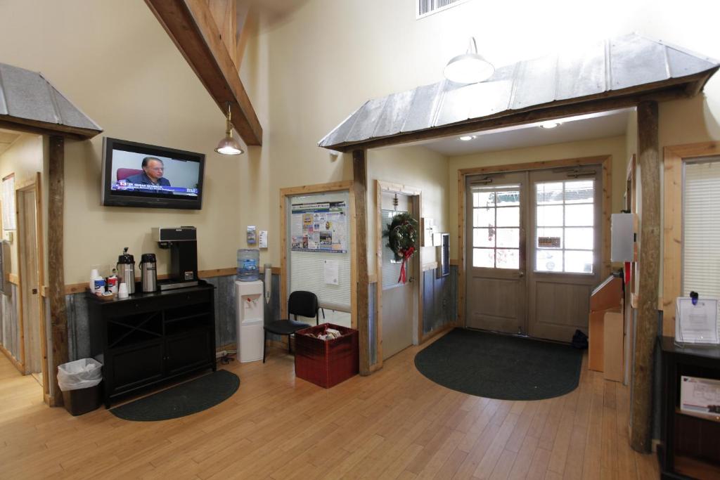 Sherwood Forest Premium Loft Cottage 13 photo