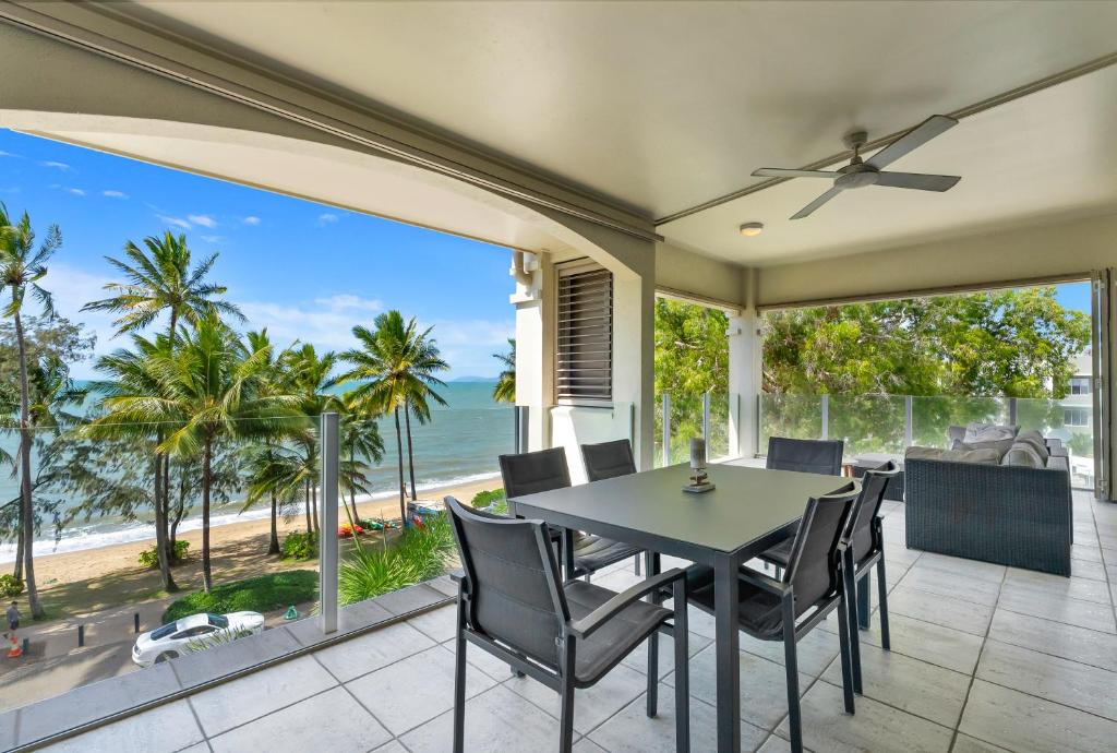 The Marron Bloom - Beachfront Boutique Bliss, Palm Cove