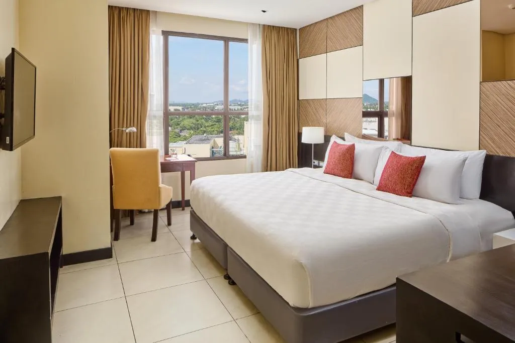 Summit Hotel Tacloban, hotel in Tacloban