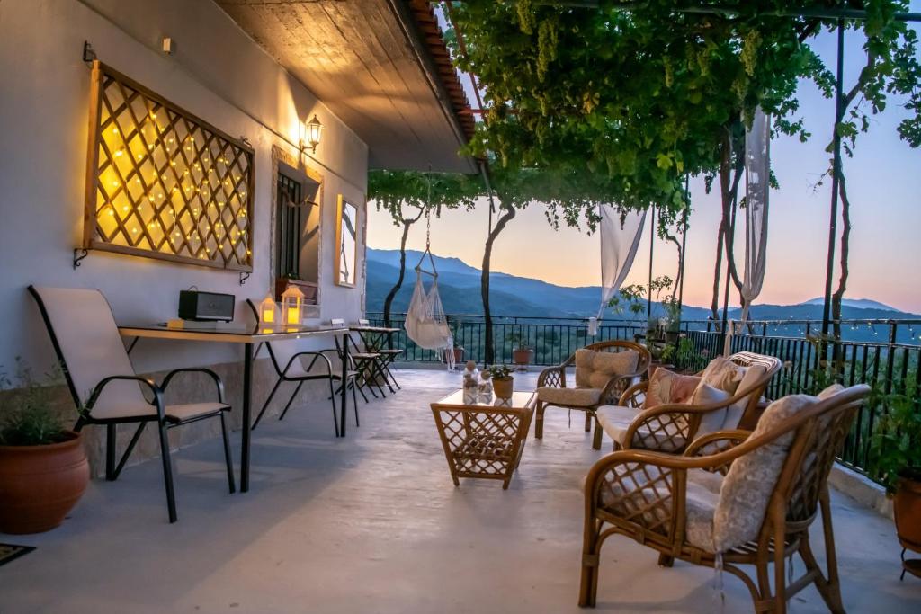 Taygetos Escape Sparta, Perivólia