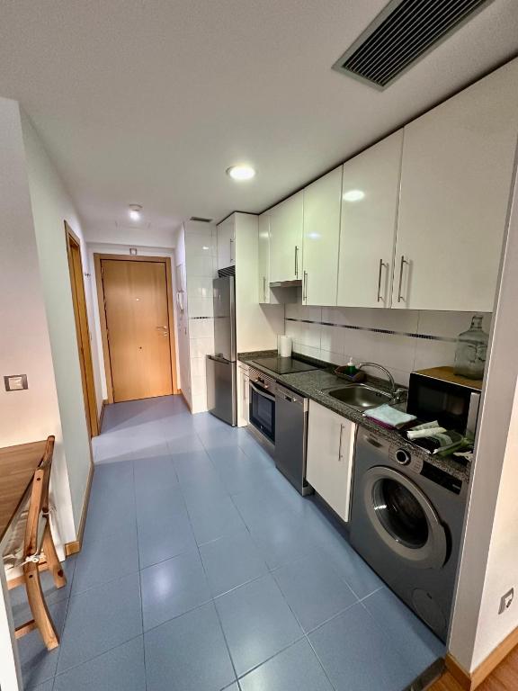Modern apartment Near city center, Airport, Metro - 5
