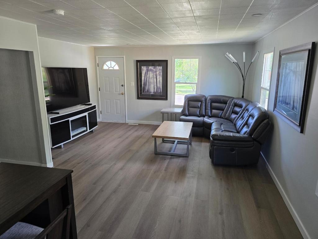 Oasis in the Peace, Peace River