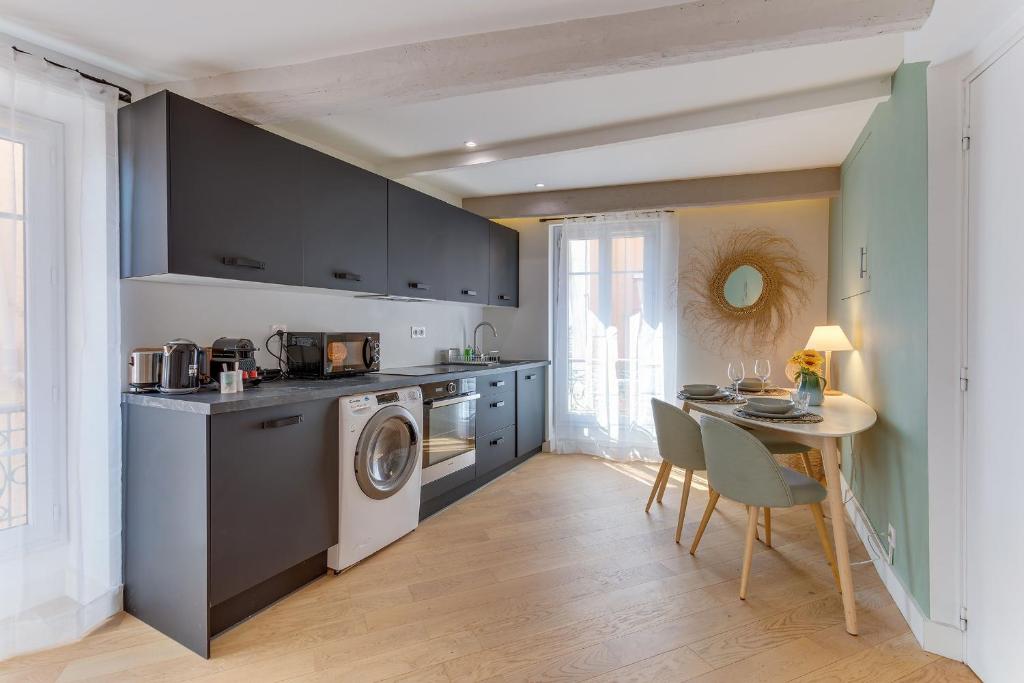AUTHENTIC VILLEFRANCHE AP4472 By Riviera Holiday Homes - 4