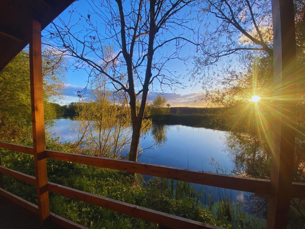 Willow Lodge, Burshill