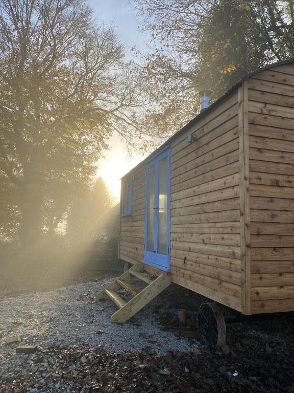 Noahs Ark Shepherds Hut, Launceston