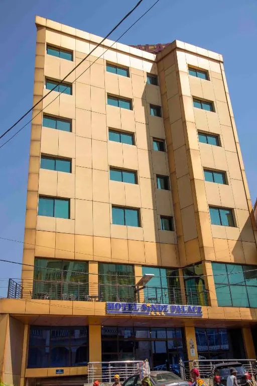 Hôtel Sindz Palace, hotel in Yaoundé
