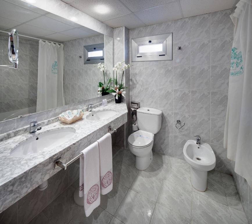 Hotel Gaudi photo