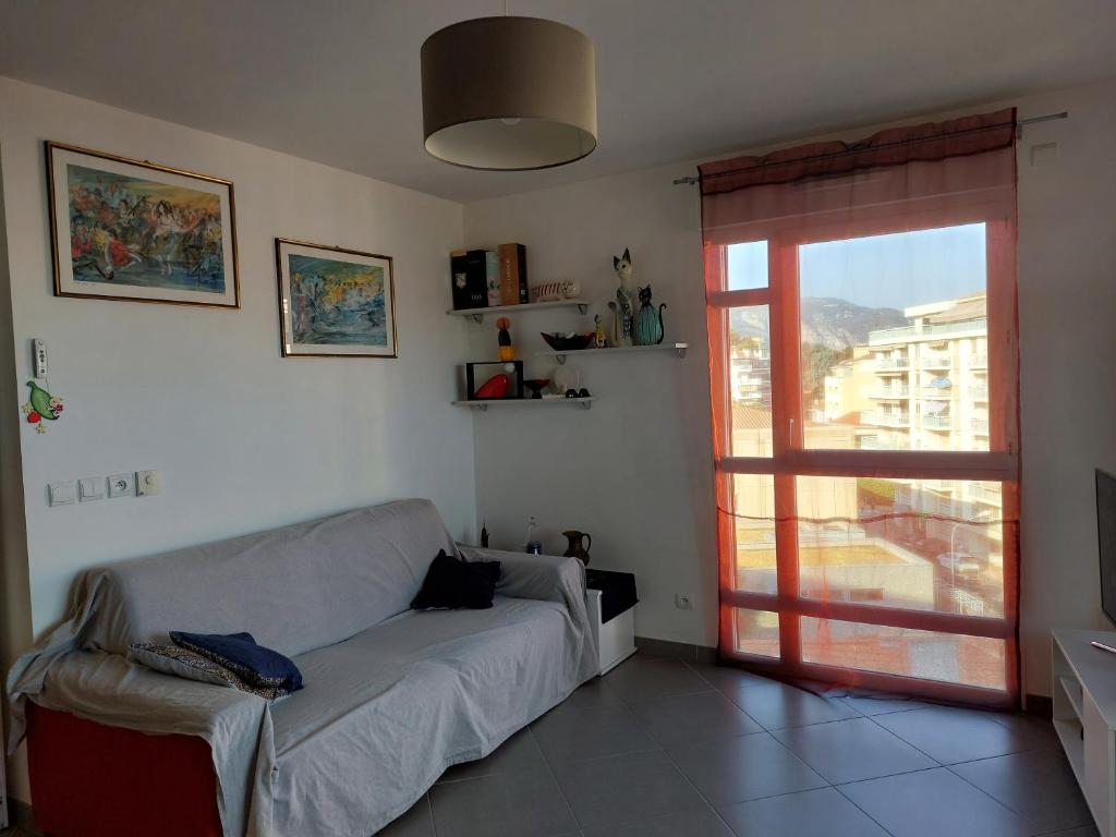 MENTON Park Apartment - 3