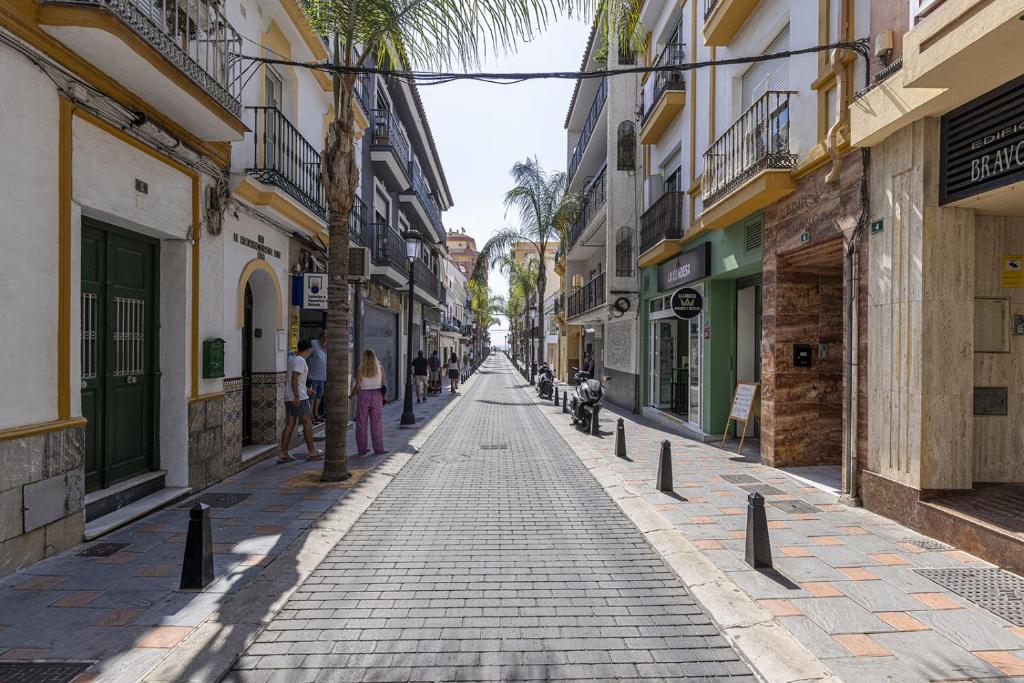 012 New Relaxed 2 Bed Fuengirola City Beach Retreat - 2