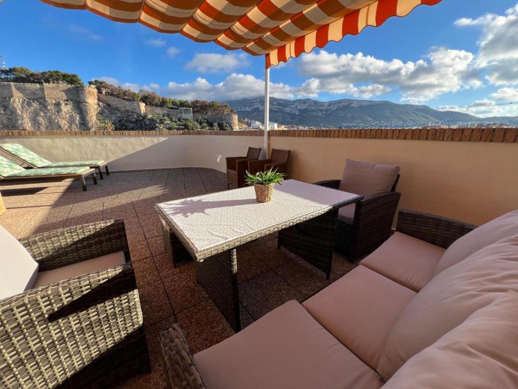 Denia Penthouse-Atico with 70m2 terrace amazing views 350 meters from beach, 11 days - 1