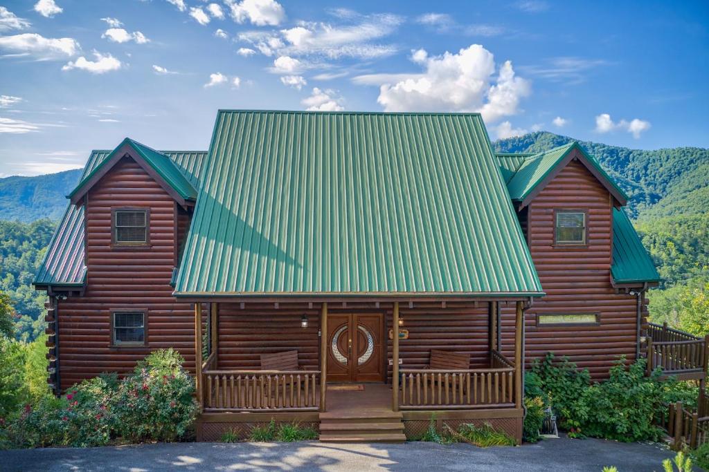 Majestic Views by American Patriot Getaways, Little Cove