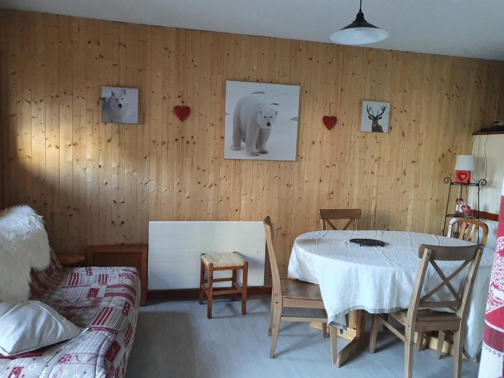 Studio cabine 4 pers avec balcon et TV, animaux acceptés, Valloire - FR-1-263-294 - 3