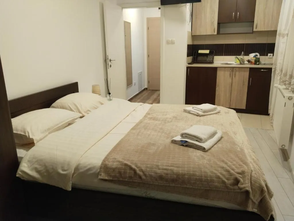 Apartman Harmony 5, hotel em Banja Koviljača