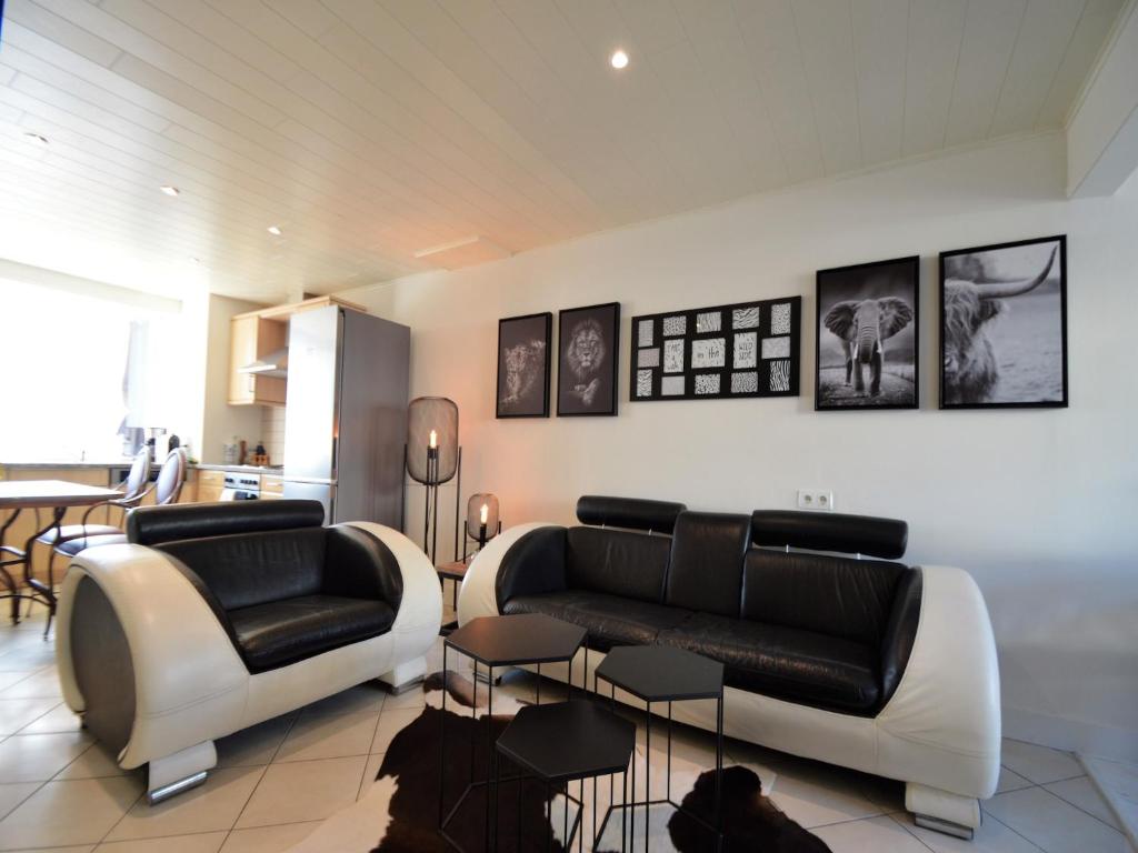 Rochehaut Hideaway with Tub, Rochehaut