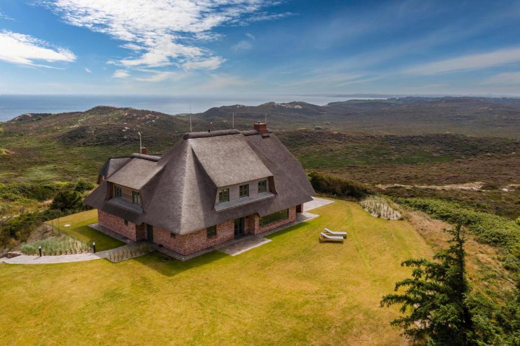 Ferienhaus One Sylt - Traumhaus unter Reet, zwischen Wattenmeer und Nordsee, List