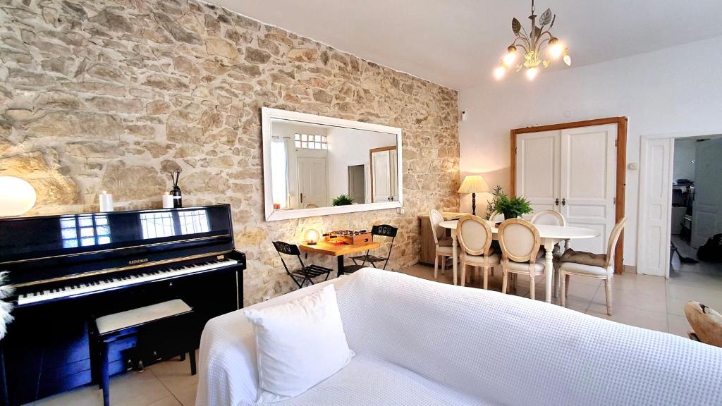 Bel appartement 2 chambres au calme centre Arenes - 4