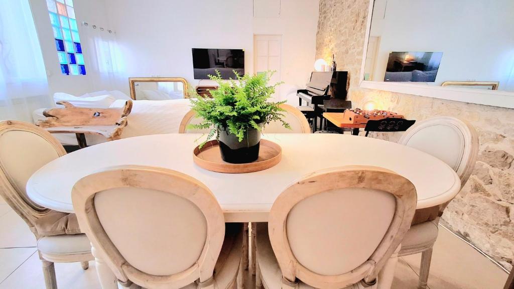 Bel appartement 2 chambres au calme centre Arenes - 5