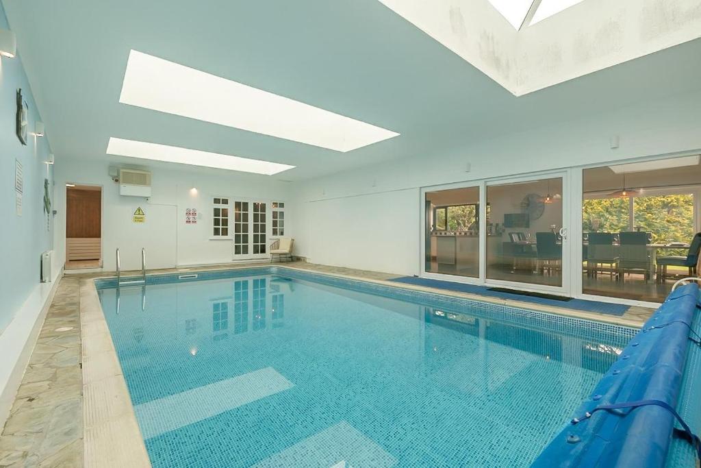 Tumbles Lodge, Stratton