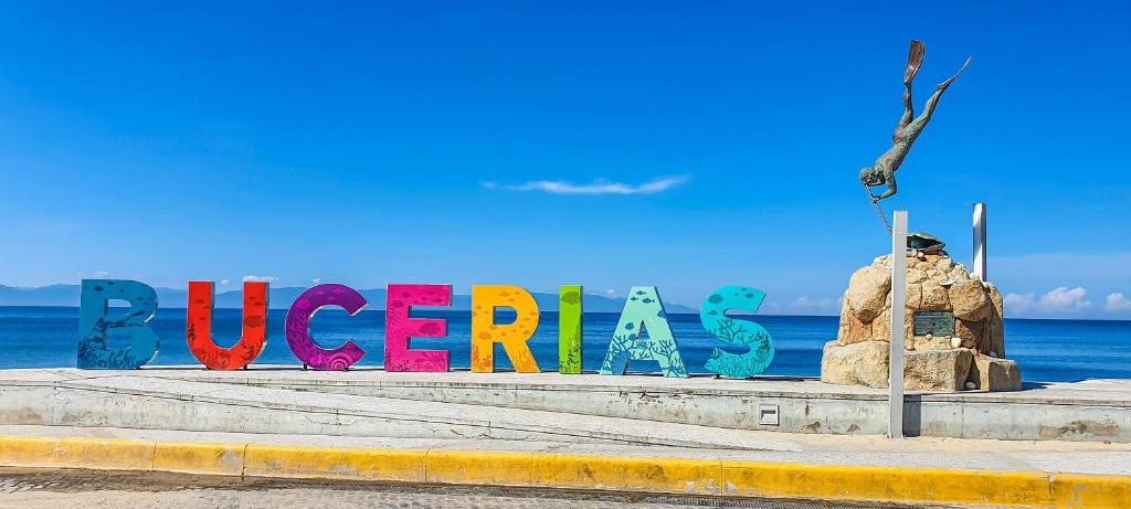 7 Guests Partial Ocean View 9 min Walk to Beach - 3