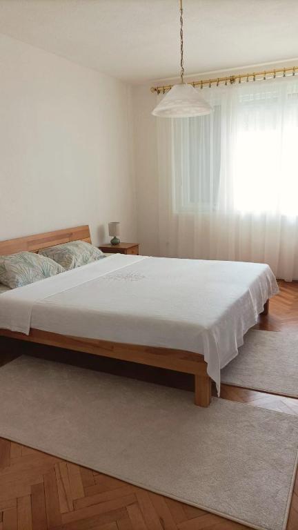 Comfortable apartment near park Čair - 2