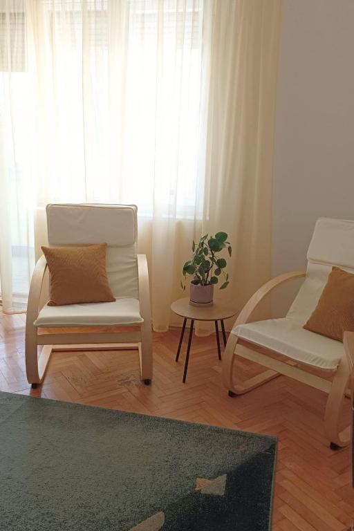 Comfortable apartment near park Čair - 3